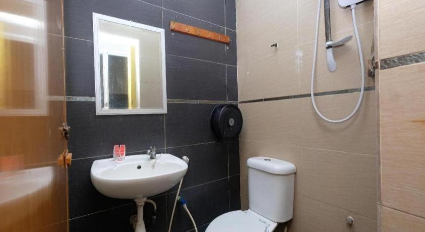 Oyo 1190 Nice Stay Hotel Raub Exterior foto