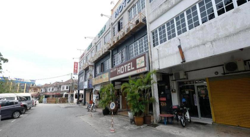 Oyo 1190 Nice Stay Hotel Raub Exterior foto